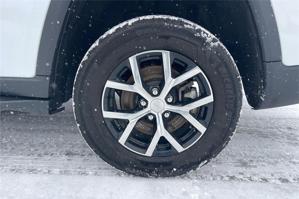 used 2024 Jeep Grand Cherokee L car, priced at $36,500