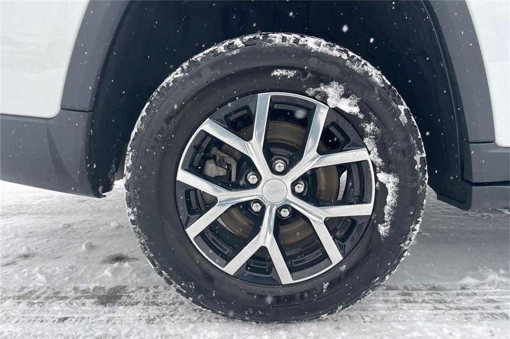 used 2024 Jeep Grand Cherokee L car, priced at $36,500