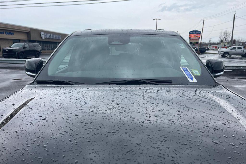 used 2023 Jeep Grand Cherokee car, priced at $33,000