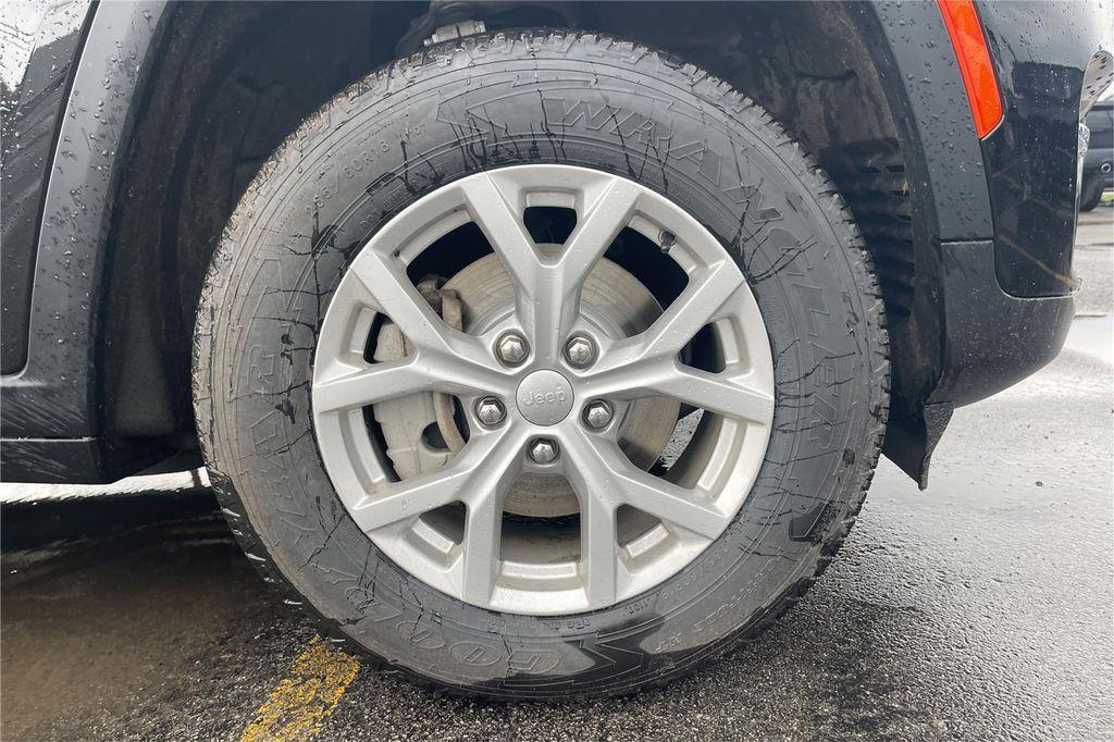 used 2023 Jeep Grand Cherokee car, priced at $33,000