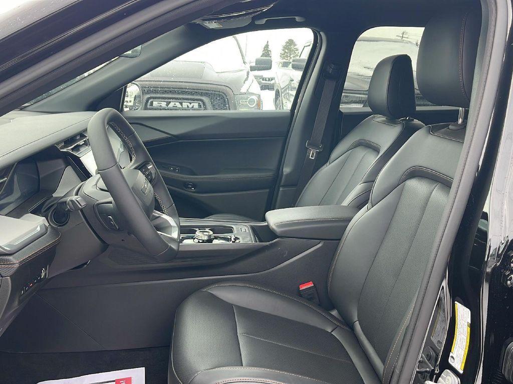 new 2026 Jeep Cherokee car, priced at $43,310