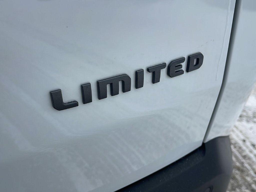 new 2026 Jeep Cherokee car, priced at $42,715