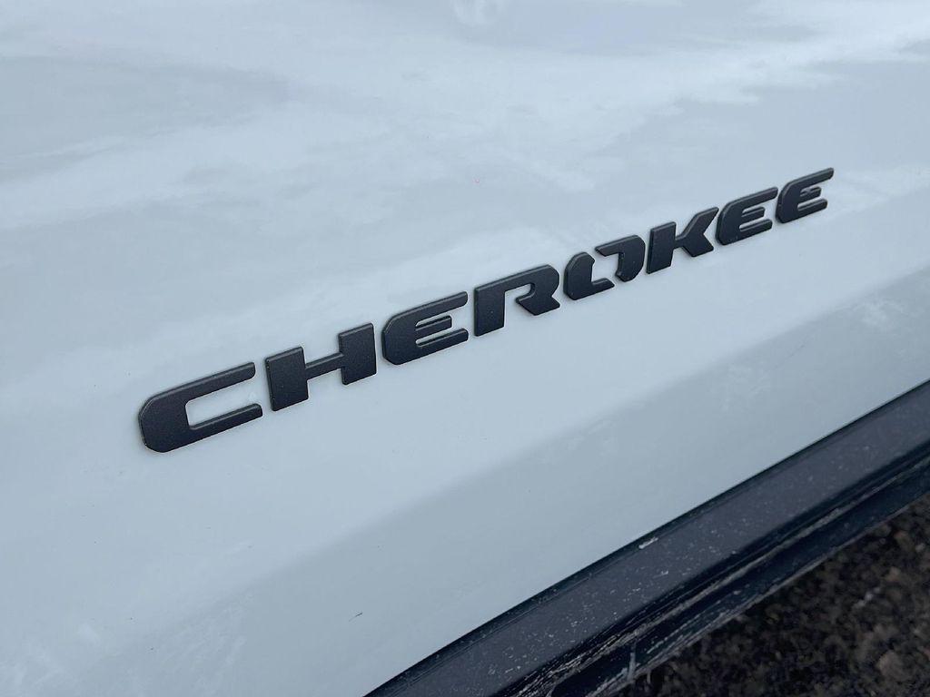 new 2026 Jeep Cherokee car, priced at $42,715