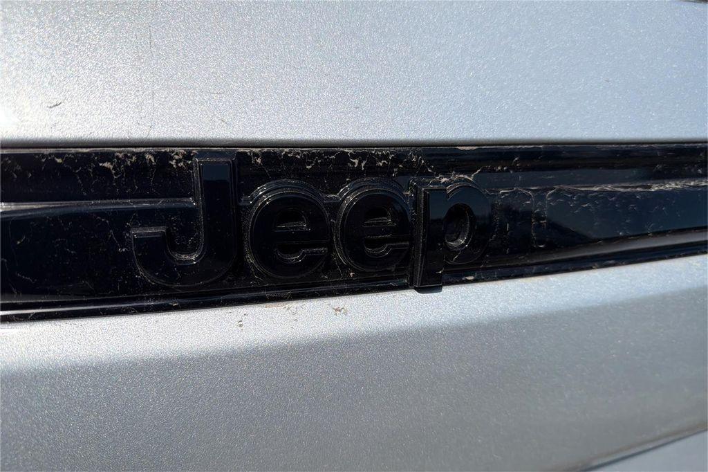 new 2025 Jeep Grand Cherokee car, priced at $47,985