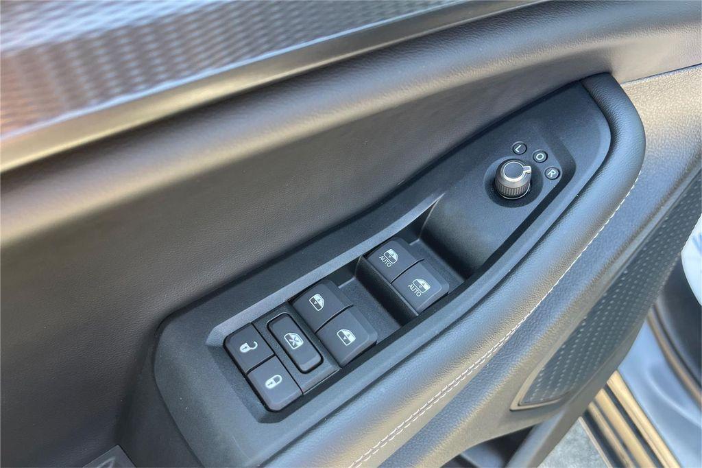 used 2025 Jeep Grand Cherokee car, priced at $31,500