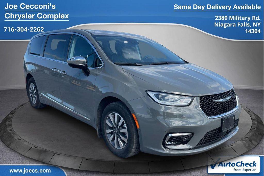 used 2023 Chrysler Pacifica Hybrid car, priced at $37,000