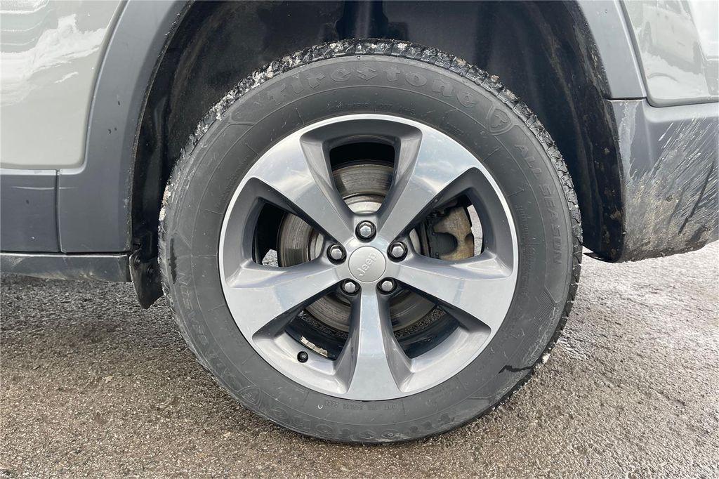 used 2019 Jeep Cherokee car, priced at $17,000