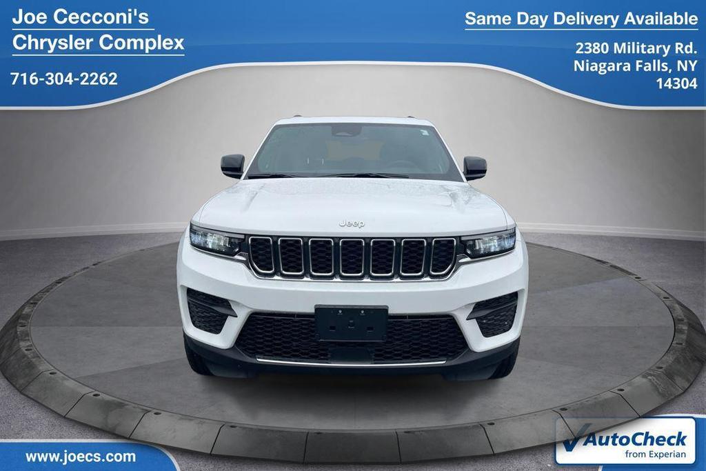used 2025 Jeep Grand Cherokee car, priced at $30,000