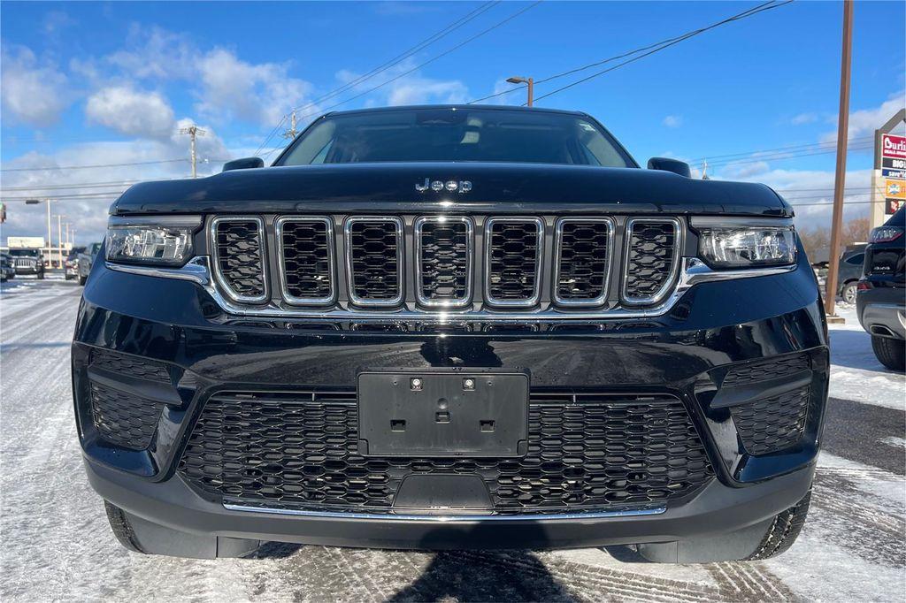 used 2023 Jeep Grand Cherokee car, priced at $29,000
