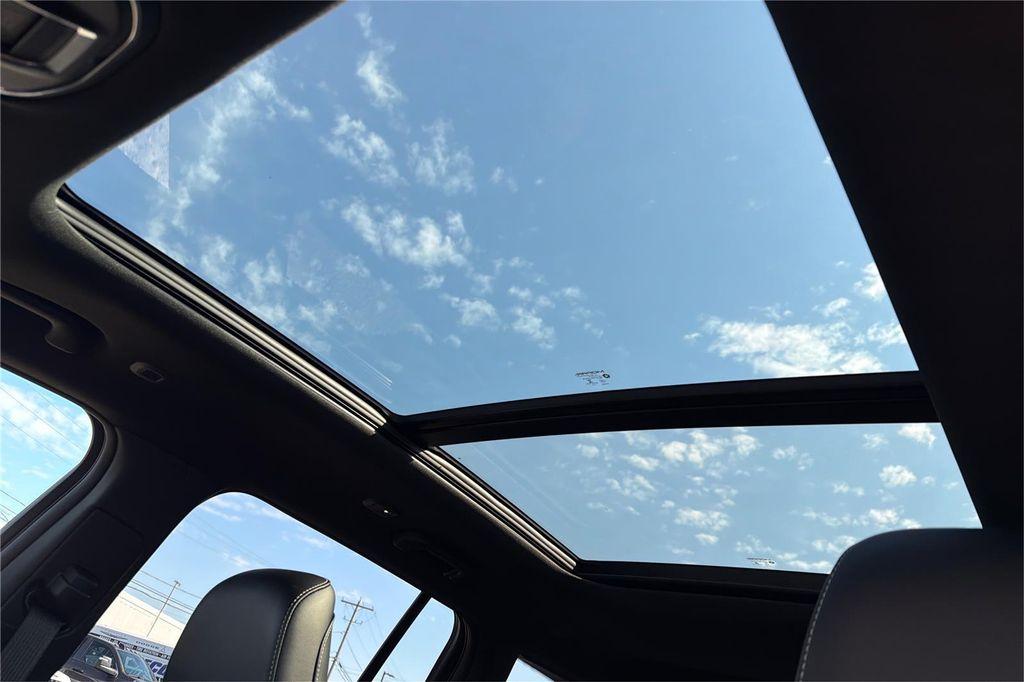 new 2025 Jeep Grand Cherokee car, priced at $47,985
