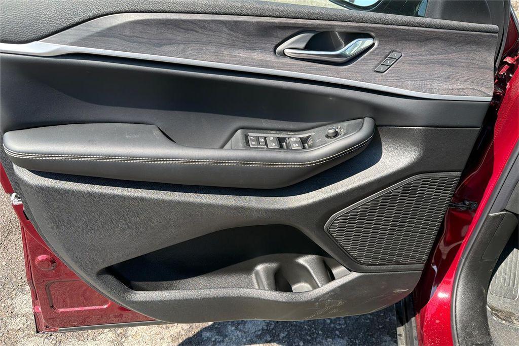 new 2025 Jeep Grand Cherokee car, priced at $47,985