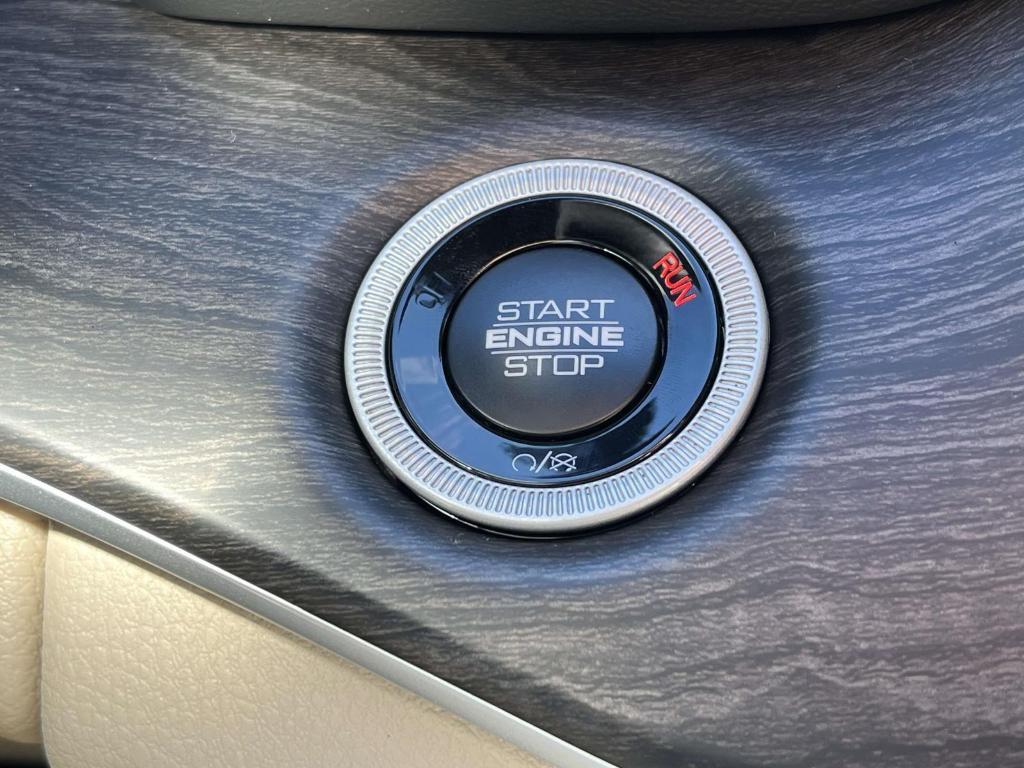 new 2025 Jeep Grand Cherokee L car, priced at $50,263