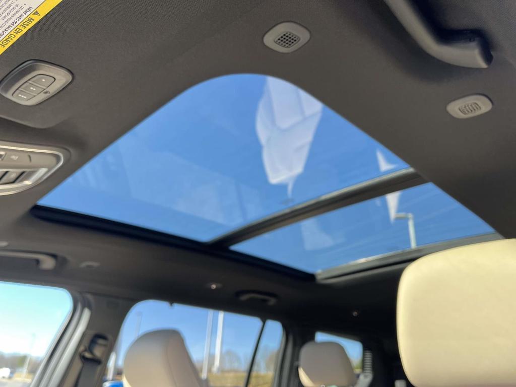 new 2025 Jeep Grand Cherokee L car, priced at $50,263