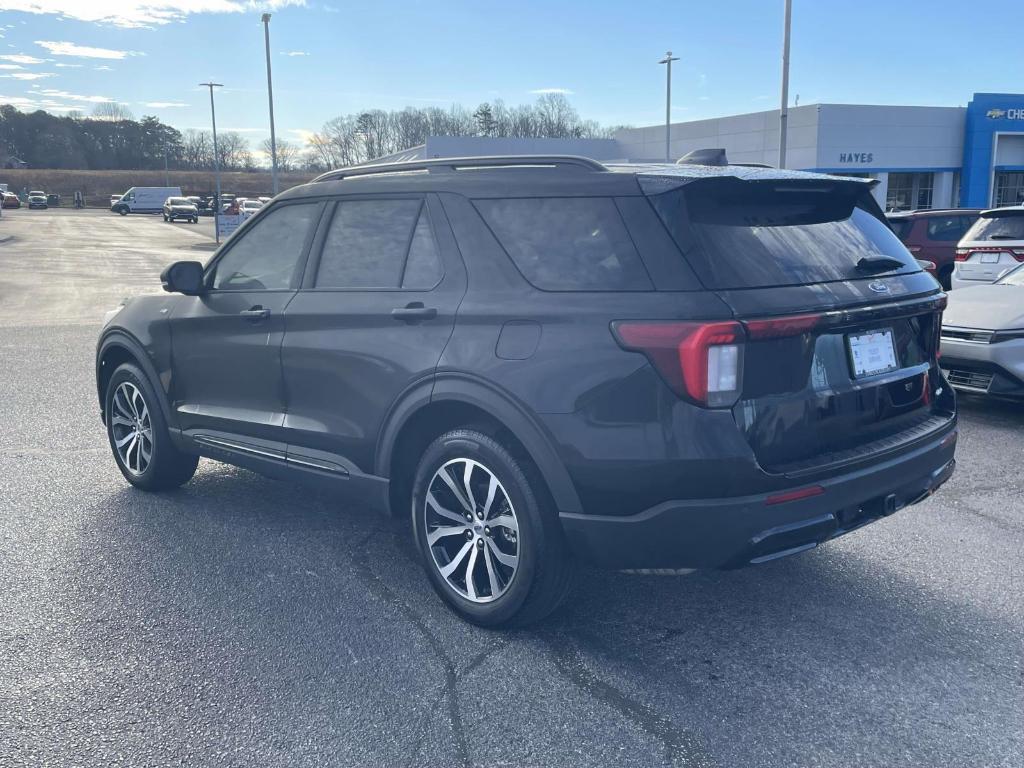 used 2025 Ford Explorer car, priced at $39,300