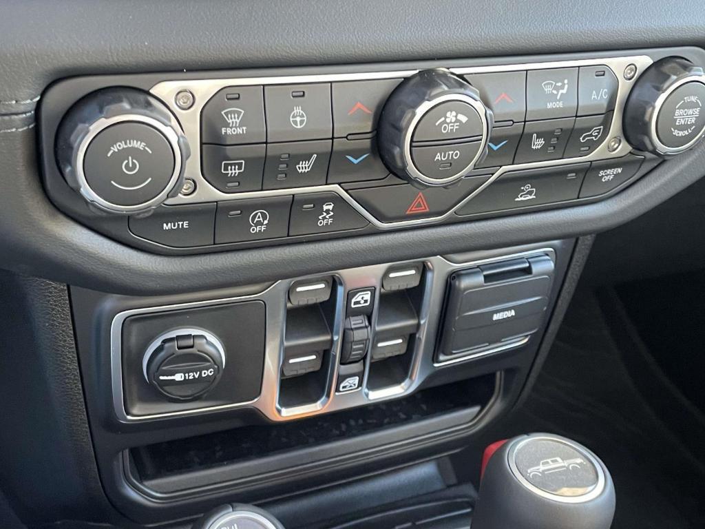 new 2026 Jeep Gladiator car, priced at $47,608