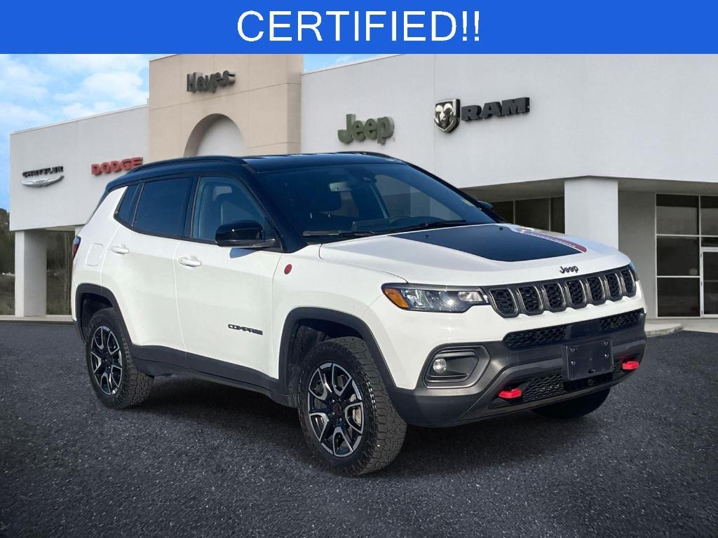 used 2025 Jeep Compass car, priced at $25,000