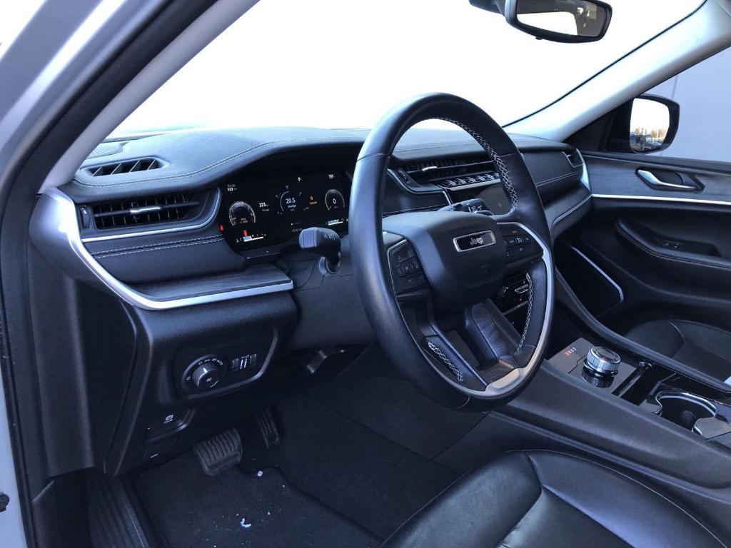 used 2022 Jeep Grand Cherokee car, priced at $27,399