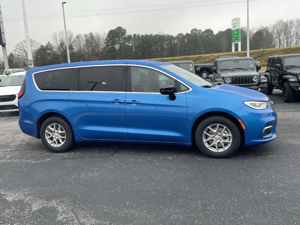 new 2026 Chrysler Pacifica car, priced at $42,128