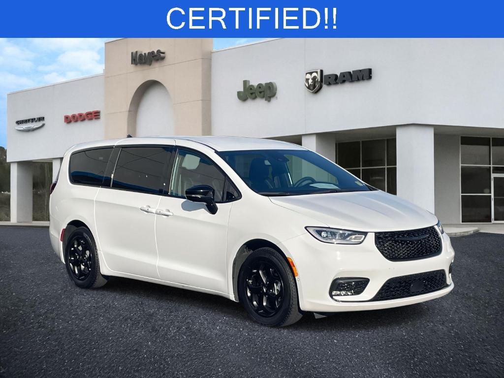 used 2024 Chrysler Pacifica Hybrid car, priced at $26,800