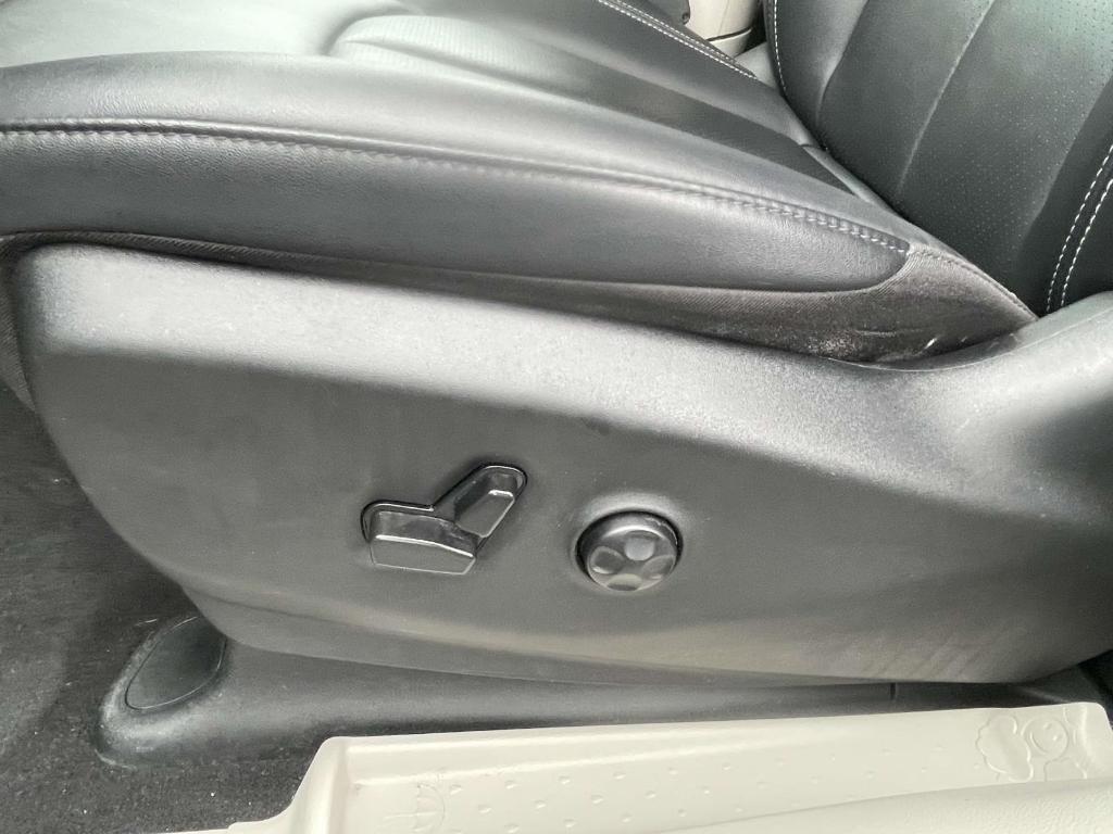 used 2024 Chrysler Pacifica car, priced at $26,500