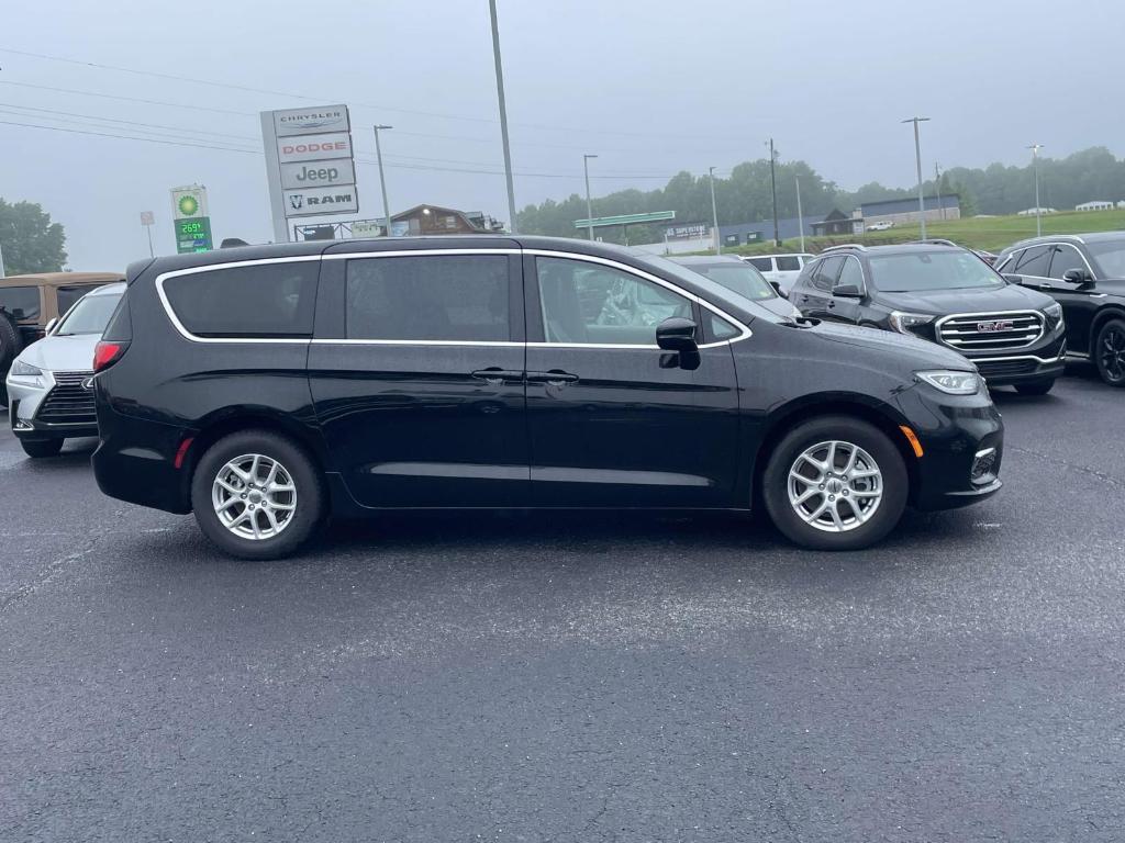 used 2024 Chrysler Pacifica car, priced at $26,500
