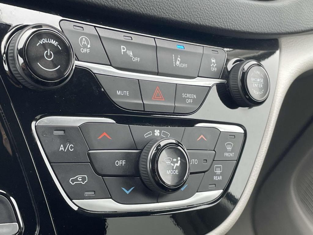 used 2024 Chrysler Pacifica car, priced at $26,500