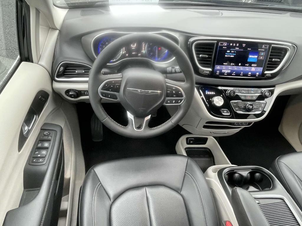 used 2024 Chrysler Pacifica car, priced at $26,500