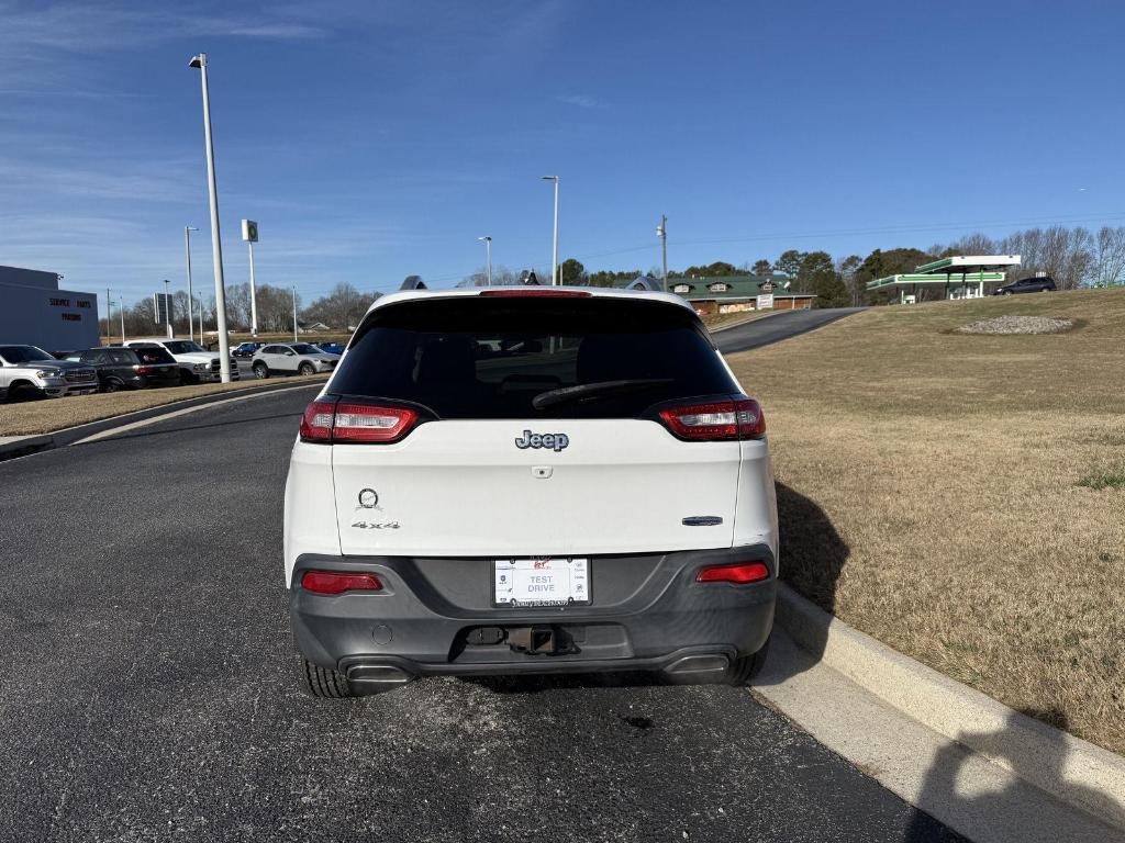 used 2015 Jeep Cherokee car, priced at $13,995