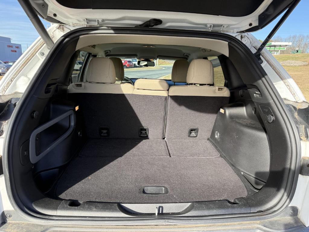 used 2015 Jeep Cherokee car, priced at $13,995