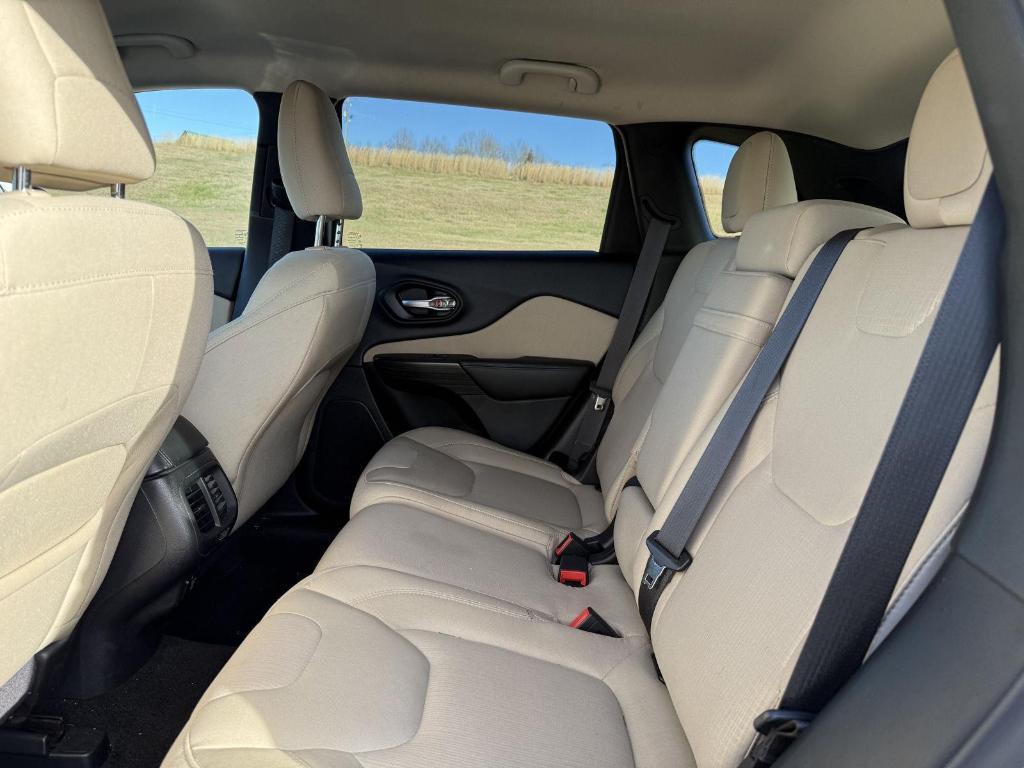 used 2015 Jeep Cherokee car, priced at $13,995