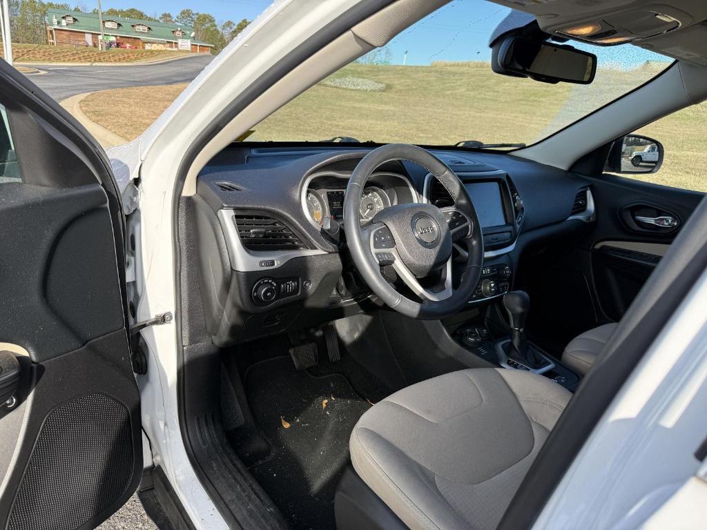 used 2015 Jeep Cherokee car, priced at $13,995