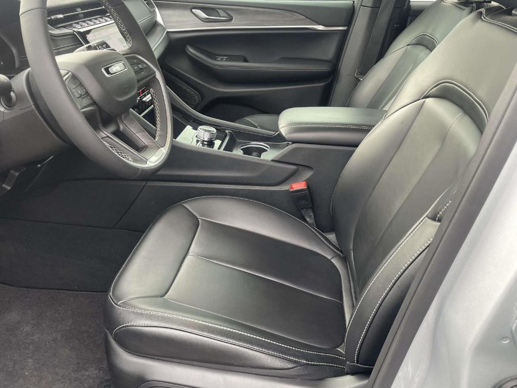 used 2025 Jeep Grand Cherokee L car, priced at $39,500