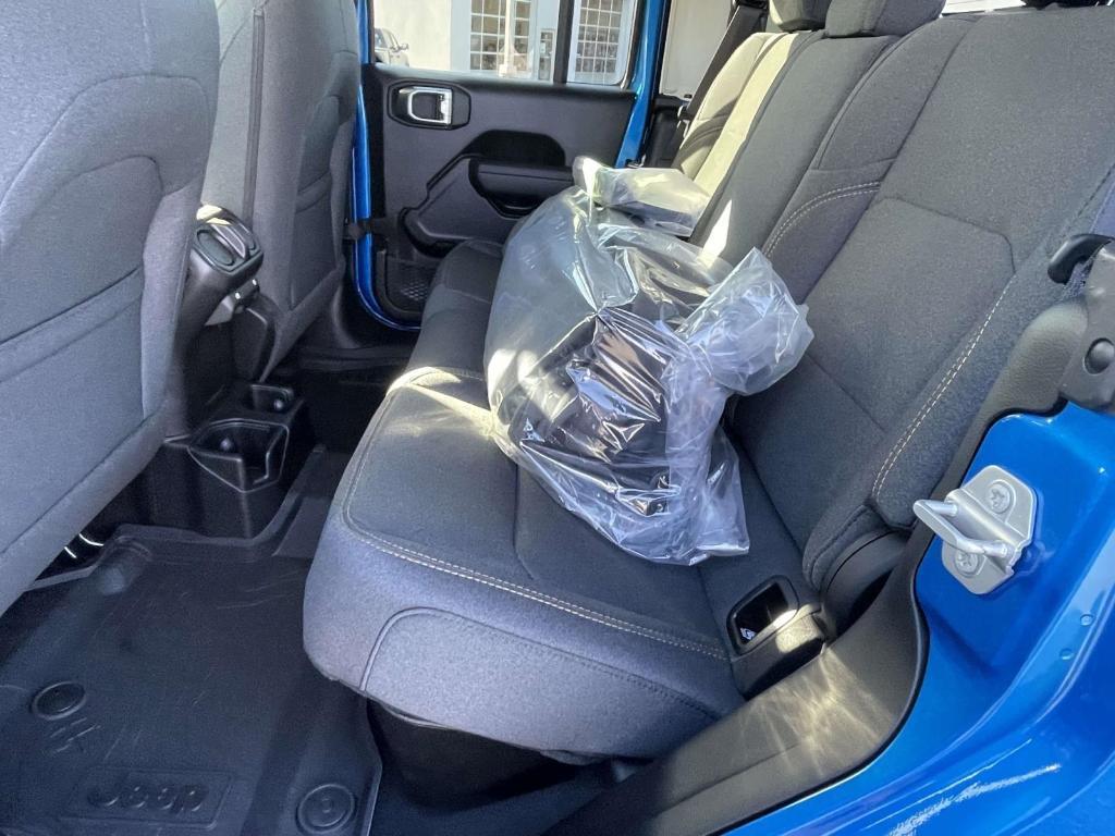 new 2026 Jeep Gladiator car, priced at $47,368