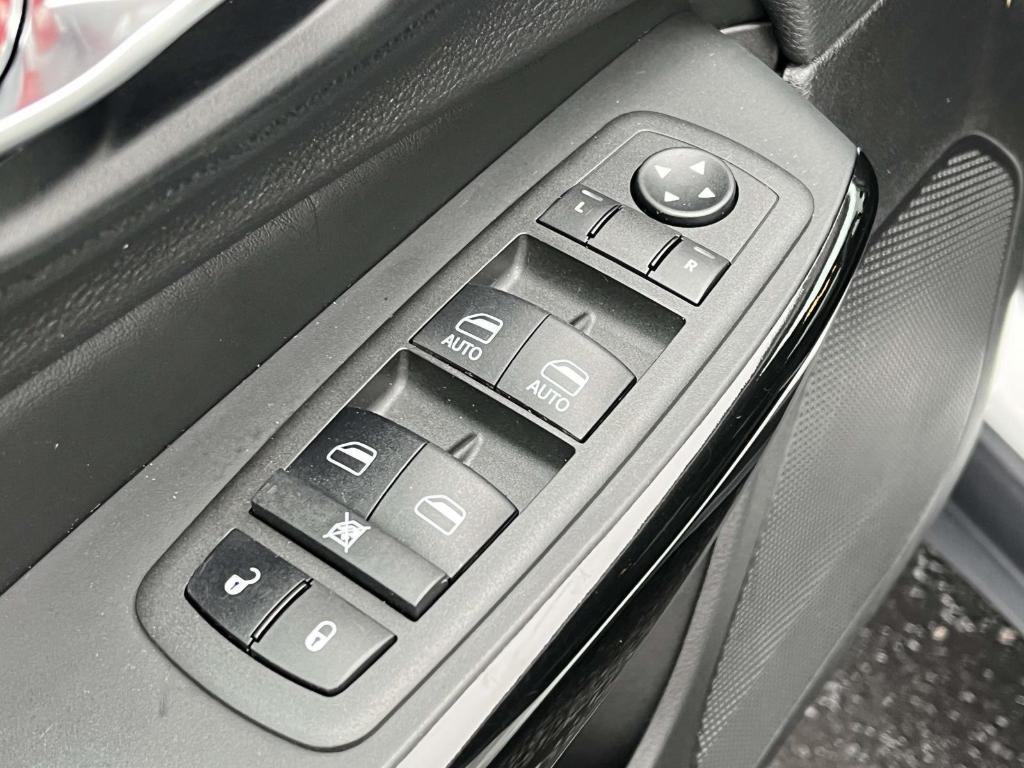 used 2023 Jeep Cherokee car, priced at $24,000