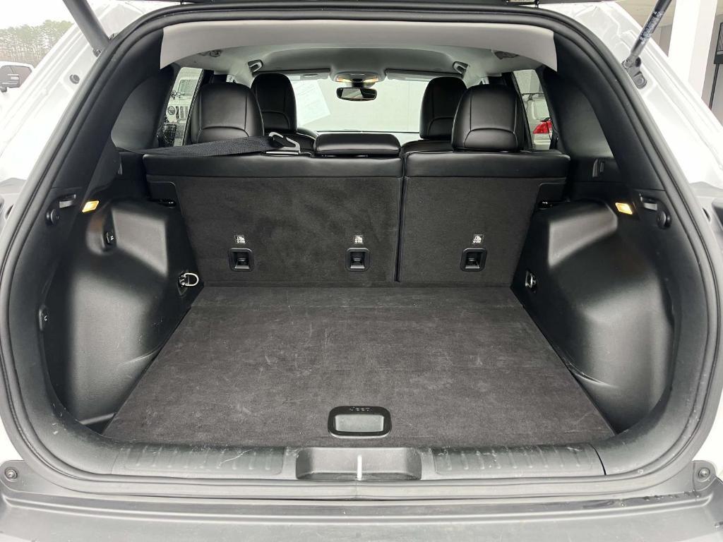 used 2023 Jeep Cherokee car, priced at $24,000