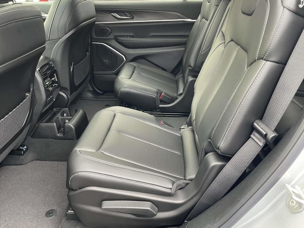 new 2026 Jeep Grand Cherokee L car, priced at $46,128