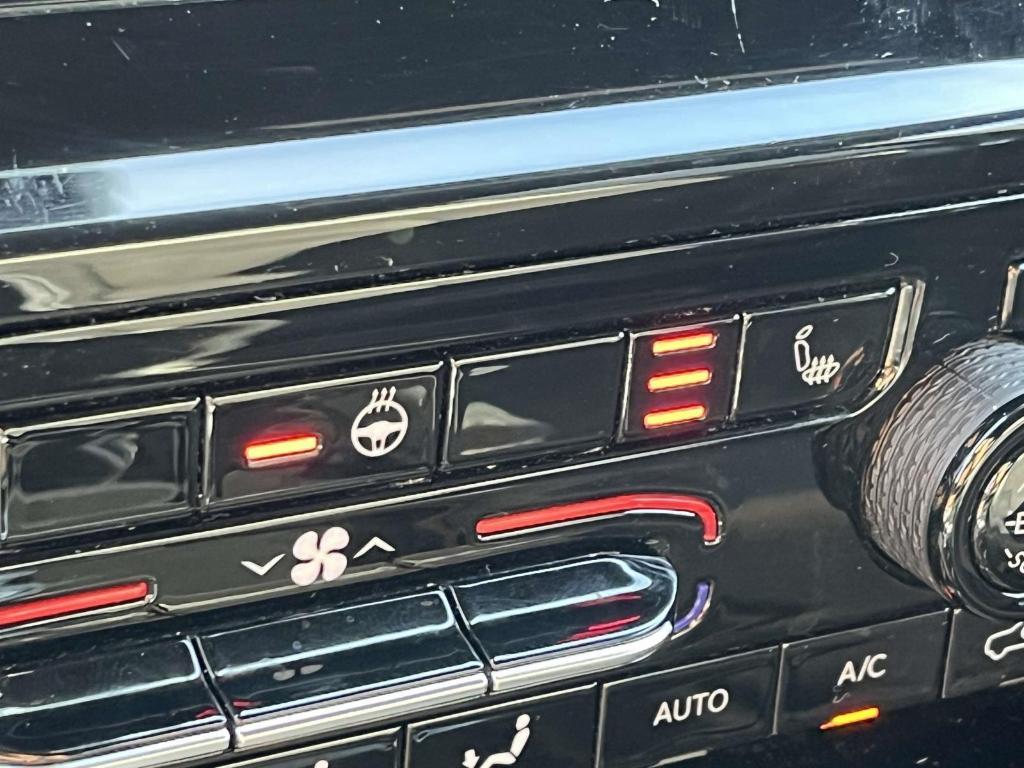 used 2023 Jeep Grand Cherokee L car, priced at $26,800