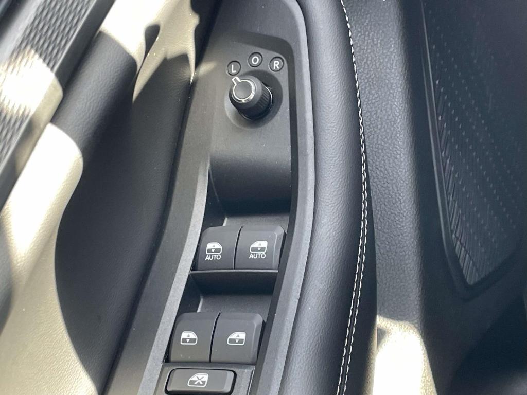 used 2023 Jeep Grand Cherokee car, priced at $33,993