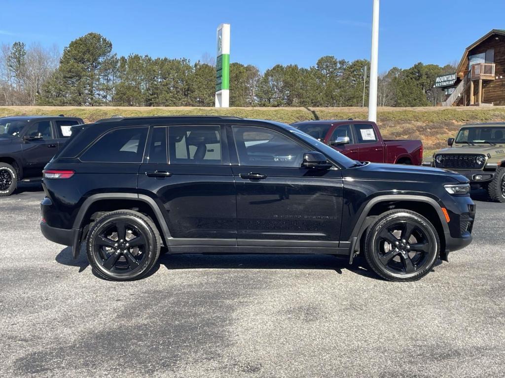used 2023 Jeep Grand Cherokee car, priced at $33,993
