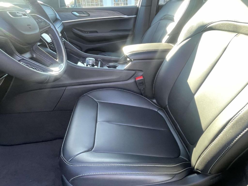 new 2025 Jeep Grand Cherokee L car, priced at $48,438