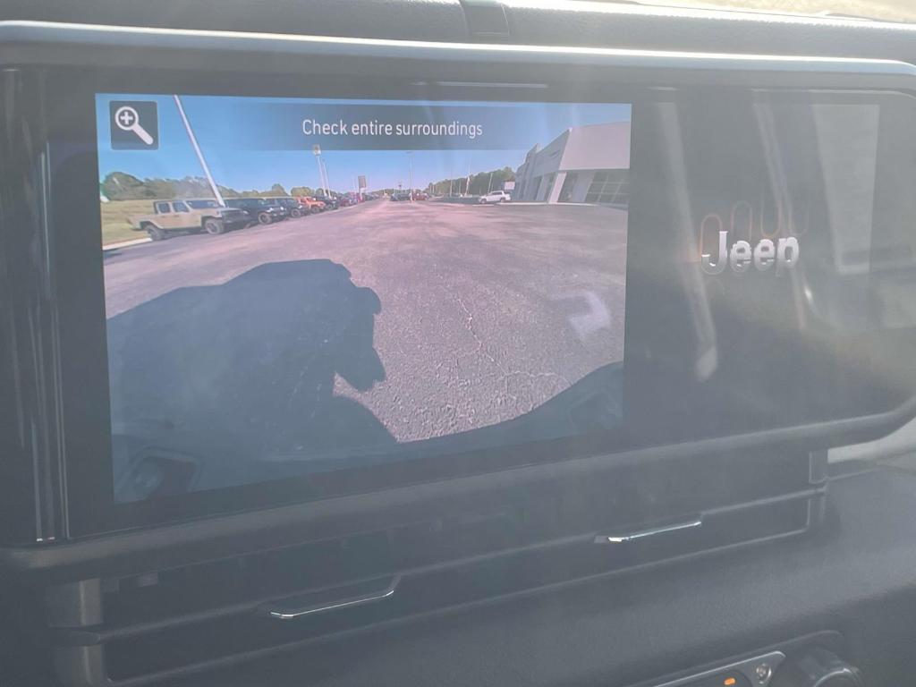 new 2025 Jeep Gladiator car, priced at $37,548