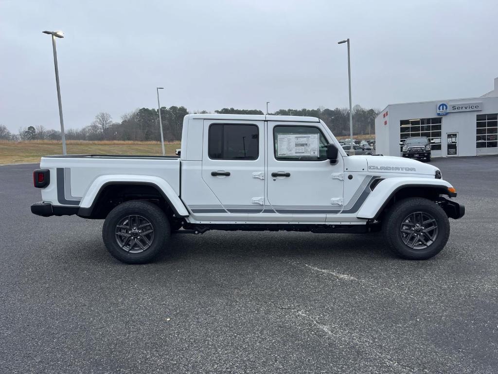 new 2026 Jeep Gladiator car, priced at $45,178