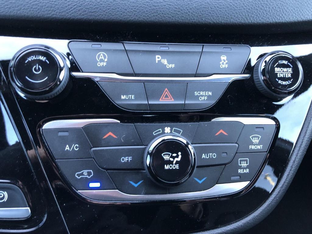 used 2020 Chrysler Pacifica car, priced at $18,897