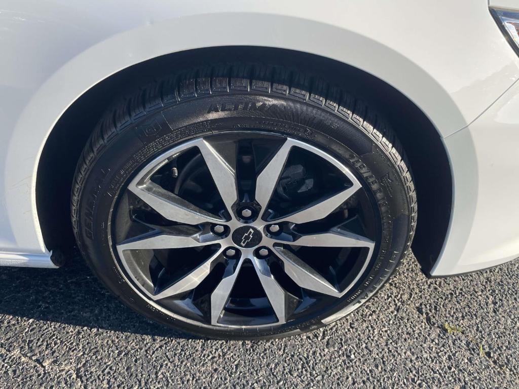 used 2023 Chevrolet Malibu car, priced at $19,000