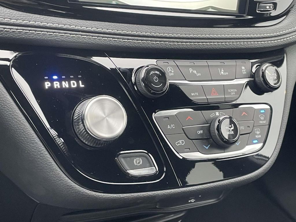 new 2026 Chrysler Pacifica car, priced at $42,383