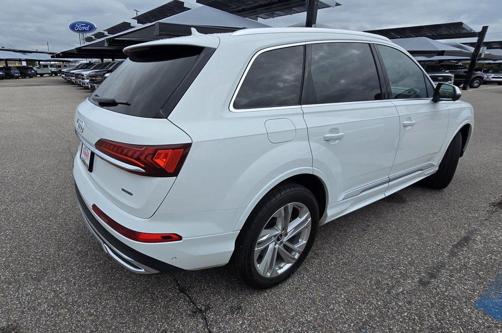 used 2023 Audi Q7 car, priced at $33,428