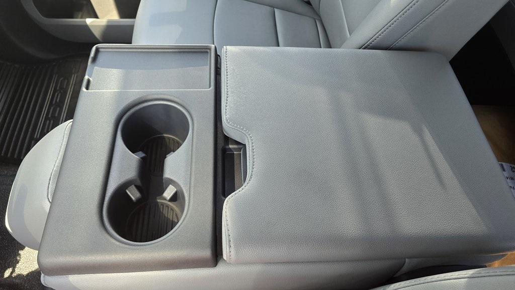 new 2025 Ford F-450 car, priced at $74,528