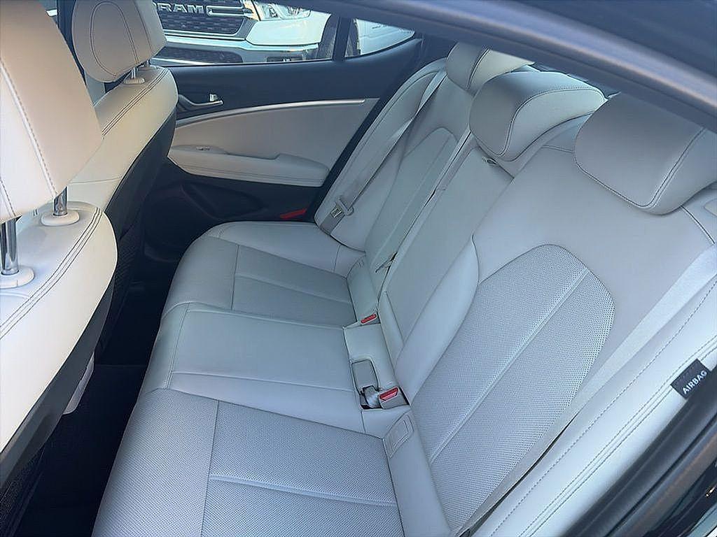 used 2025 Genesis G70 car, priced at $31,998