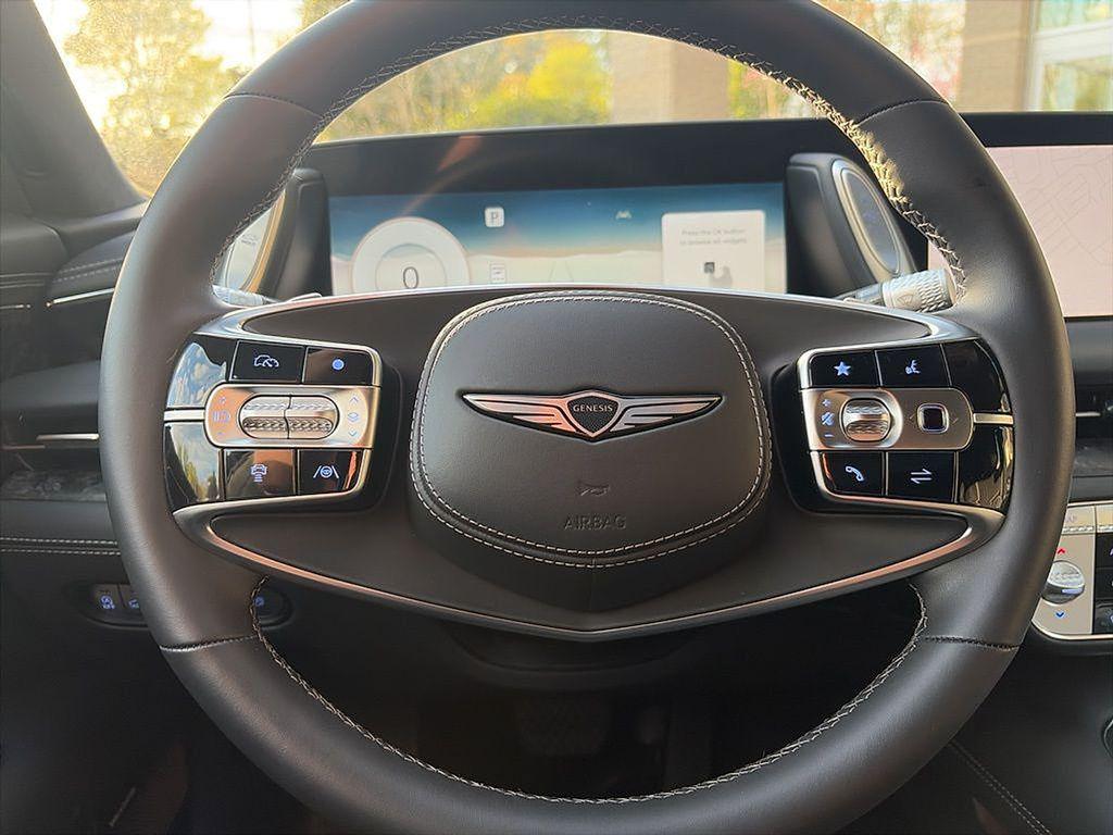 used 2025 Genesis G90 car, priced at $71,494