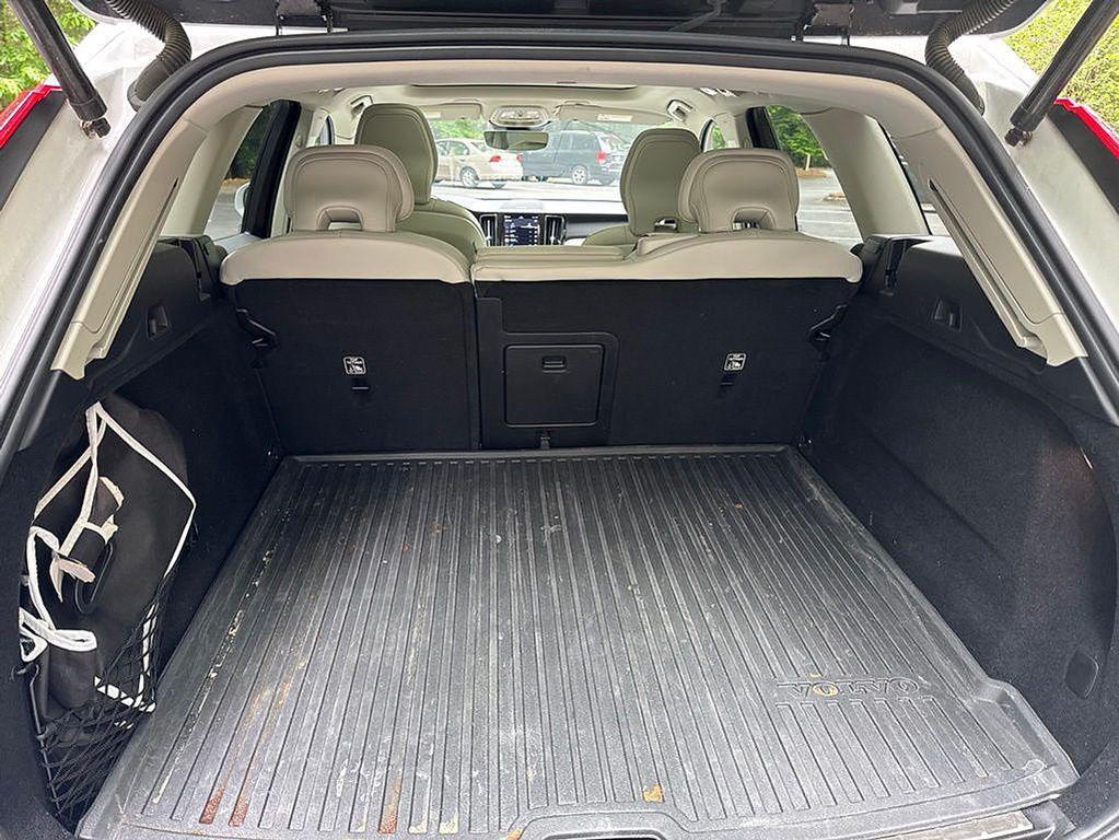 used 2022 Volvo XC60 car, priced at $28,000